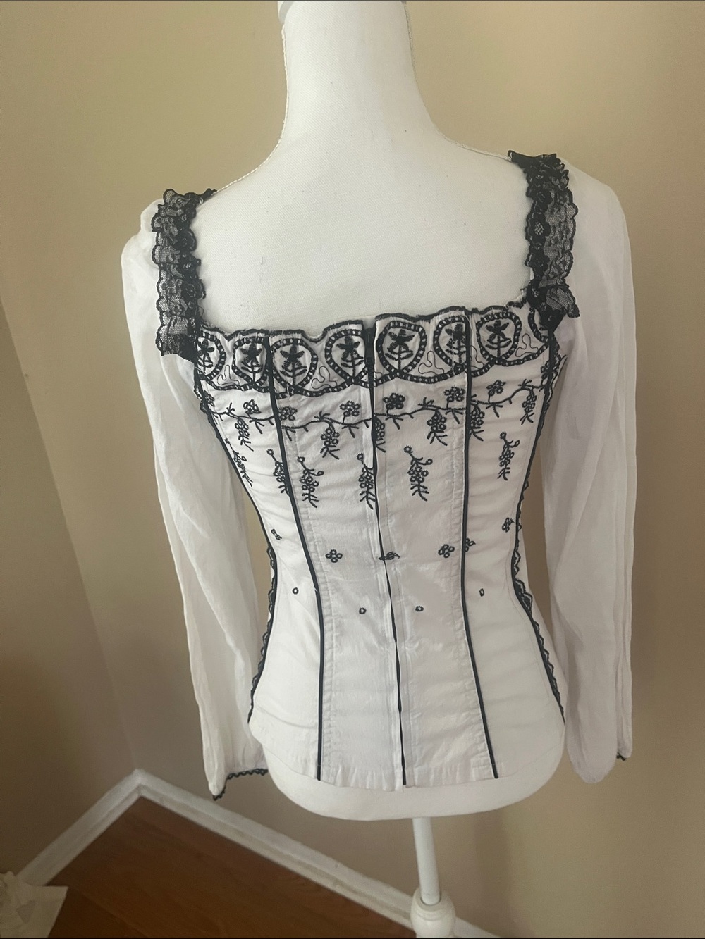 Tripp NYC Hot Topic Corset blouse - Picture 5 of 7